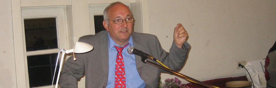 Jürgen Grässlin auf dem Roten Stuhl